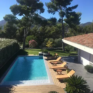 Bed & Breakfast Luxe Dans De Standing Avec Piscine, Acces Discret Et Independant, Terrasse Arboree Et Parking Prive