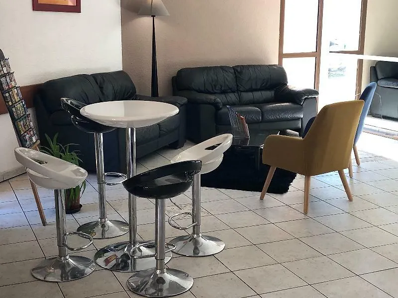 **  Brit Hotel Toulon - La Valette France